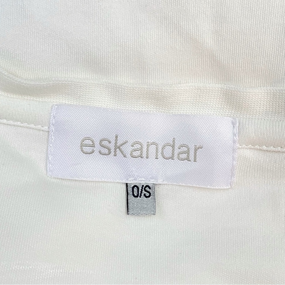ESKANDAR white cotton pocket angle to front round neck short sleeve t-shirt - Picture 4 of 5